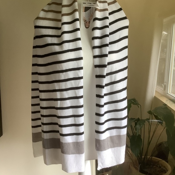 New Simply Noelle Striped Scarf/Wrap - Picture 7 of 10